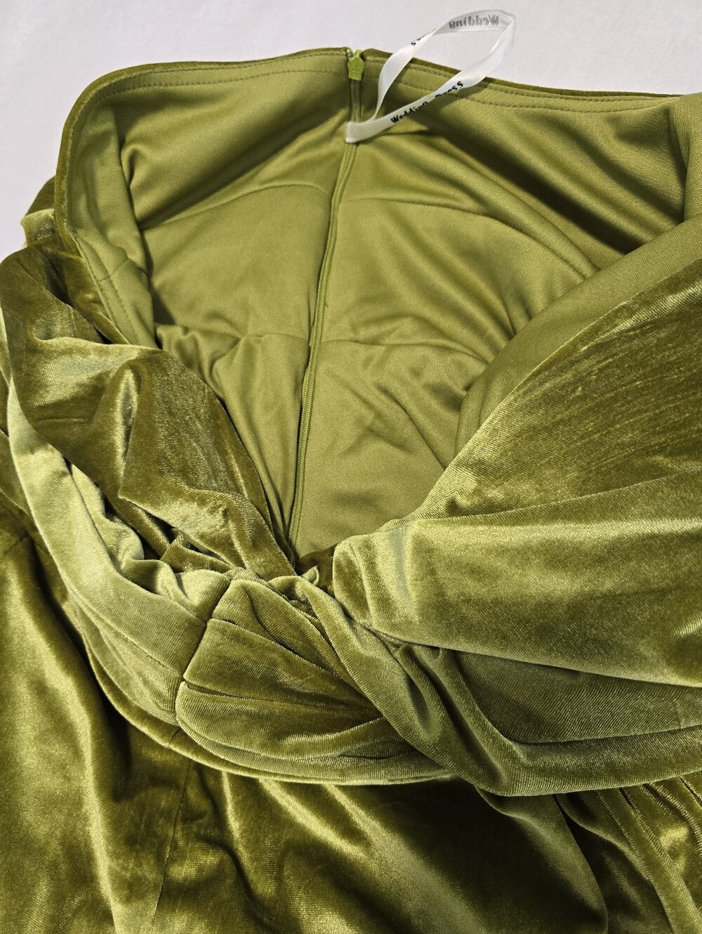Pomuyoo Olive Green One Shoulder Velvet Maxi Dress | Plus Size Formal Size 20 - Picture 7 of 8